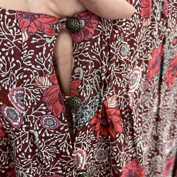 Lucky Brand floral long sleeve blouse with button details and tie wrists small - Picture 8 of 10